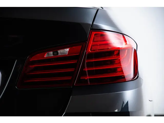 BMW 5 Serie 520i Executive 2016 Benzine 36