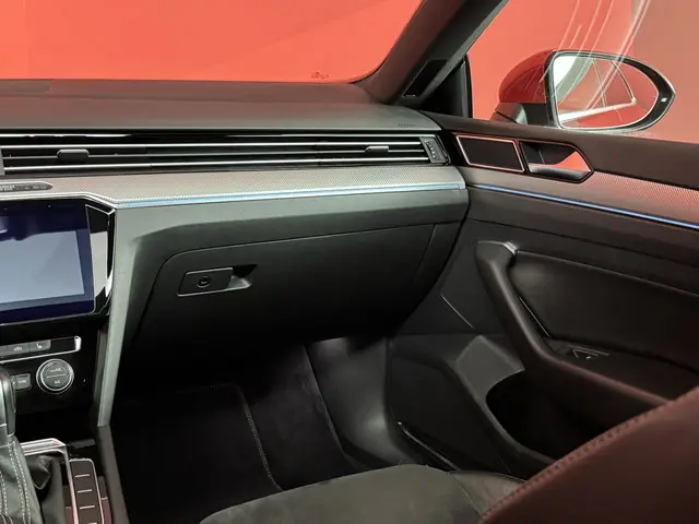 Volkswagen Arteon 2.0 TSI Business R 2018 Benzine 62