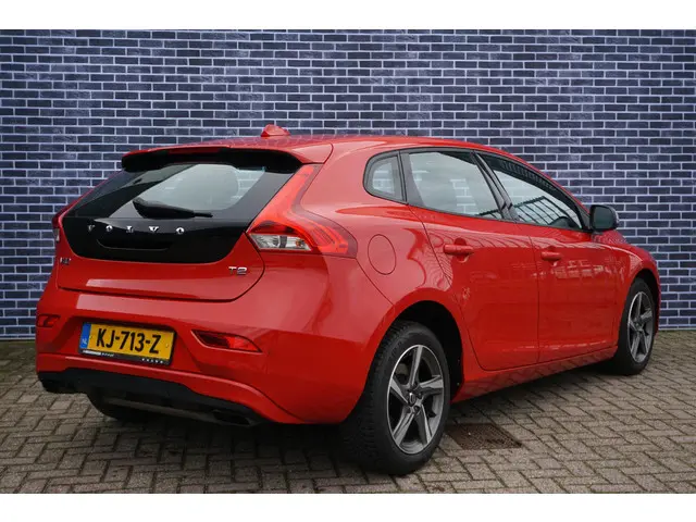 Volvo V40 T2 Nordic+ 2016 Benzine 3