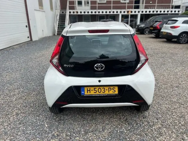 Toyota Aygo 1.0 VVT-i x-play 2020 Benzine 8