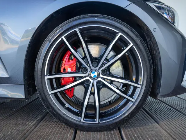 BMW 3 Serie Touring 330e 2021 Hybride Benzine 6