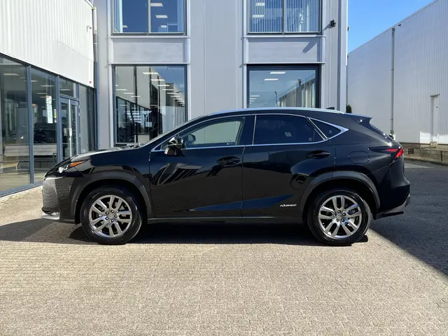 Lexus NX 300h AWD Luxury Line 2015 Hybride Benzine 29
