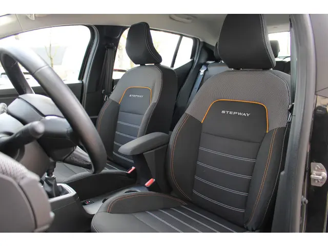 Dacia Sandero Stepway 1.0 TCe 90 Comfort 2021 Benzine 7