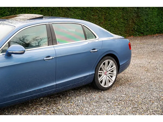 Bentley Flying Spur 4.0 V8 2016 Benzine 33