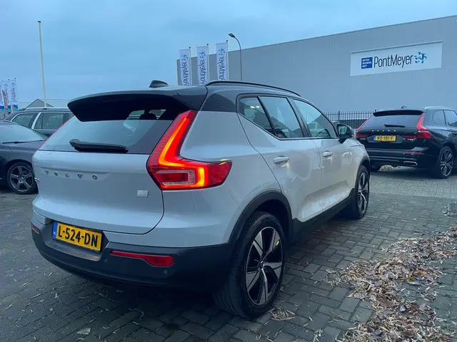 Volvo XC40 Recharge P8 AWD R-Design 2021 Elektrisch 12