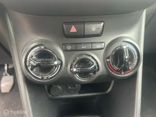 Peugeot 2008 1.2 PureTech Blue Lion 2016 Benzine 12