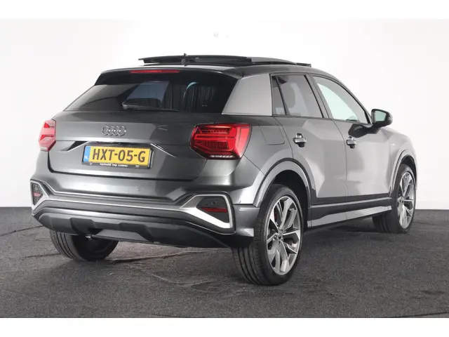 Audi Q2 35 TFSI S edition | full options 2021 Benzine 6