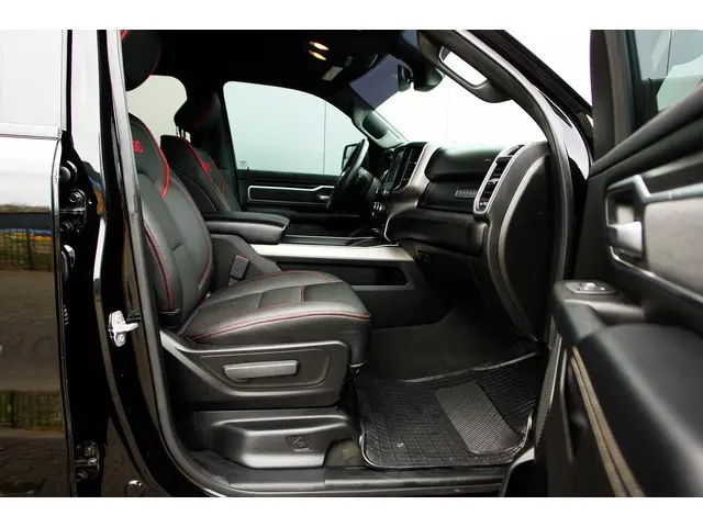 Dodge Ram 1500 DODGE 5.7 V8 Black Edition 2019 LPG/Gas 17