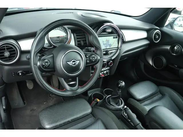 MINI Cooper S 2.0 CHILI SERIOUS BUSINESS 2015 Benzine 18