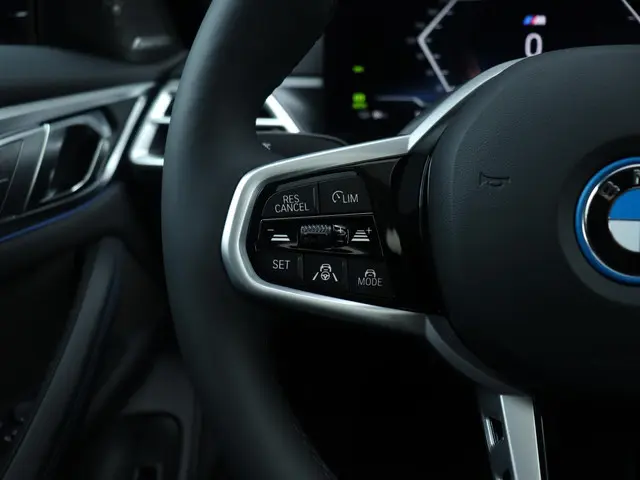 BMW i4 eDrive40 2025 Elektrisch 22