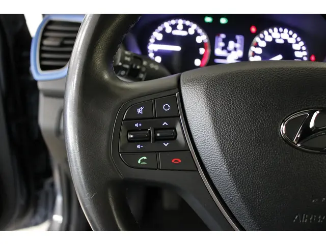 Hyundai i20 1.0 T-GDI Go! 2016 2016 Benzine 17