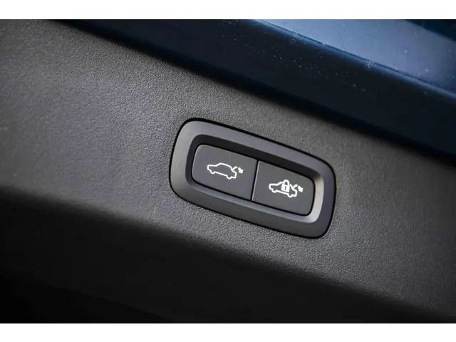 Lynk & Co 01 1.5 Business Edition 2025 Hybride Benzine 37