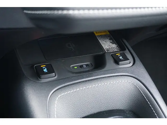 Toyota Corolla 1.8 Hybrid Style 2022 Hybride Benzine 13