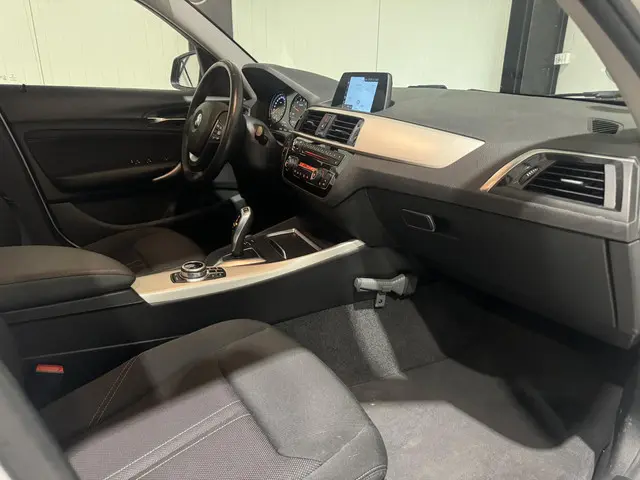 BMW 1 Serie 118i Executive 2018 Benzine 7