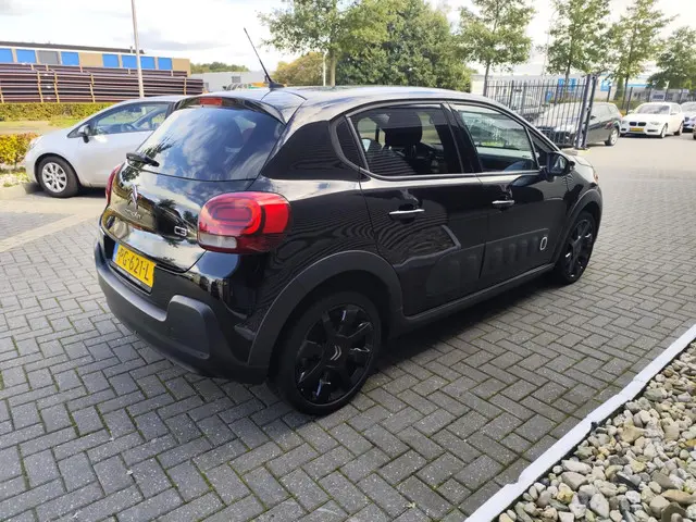 Citroën C3 1.2 PureTech S&S Shine |automaat| 2017 Benzine 4