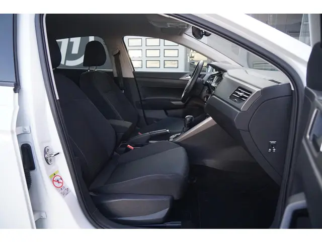 Volkswagen Polo 1.0 TSI Comfortline 2021 Benzine 8