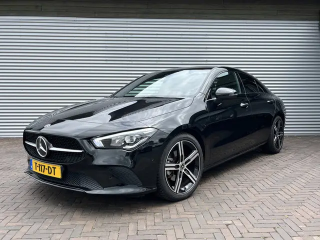 Mercedes-Benz CLA 180 Luxury Line 2023 Benzine
