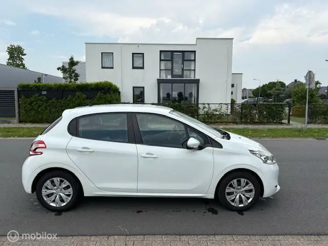 Peugeot 208 2
