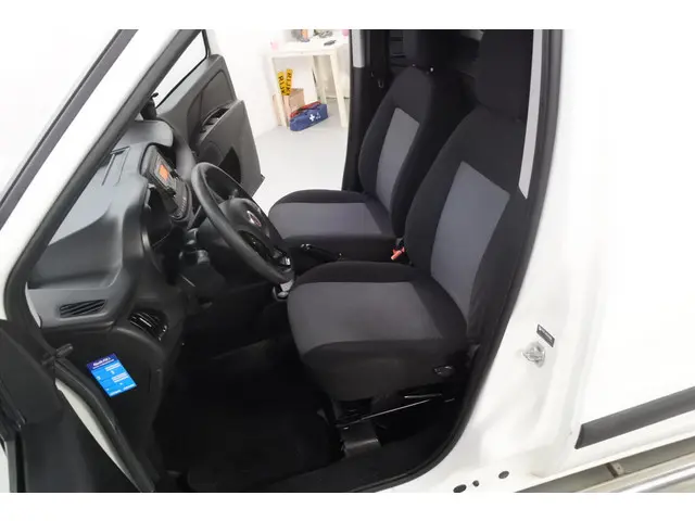 Fiat Doblò Cargo 1.3 MJet L1H1 Actual 2017 Diesel 12