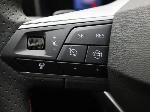 SEAT Leon Sportstourer 1.5eTSI/150PK FR DSG 2024 Benzine 8