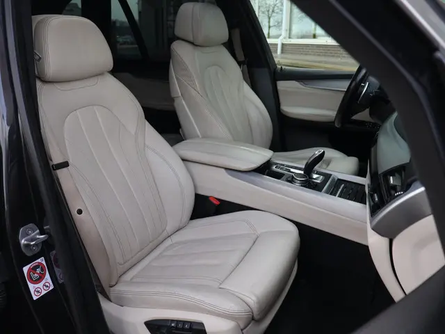 BMW X5 xDrive40e High Executive 2015 Hybride Benzine 6