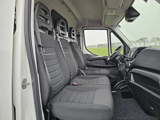 Iveco Daily 35S16 2023 Diesel 7