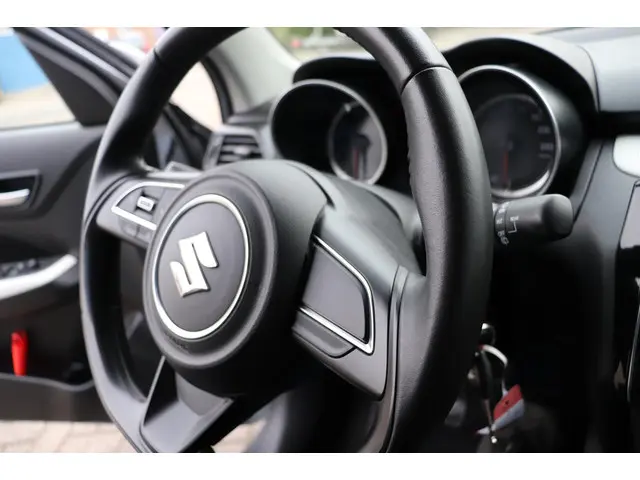 Suzuki Swift 1.2 Select 2018 Benzine 13