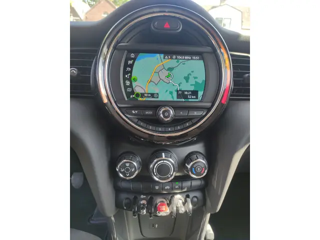MINI One 1.5 Salt, Navigatie 2018 Benzine 14