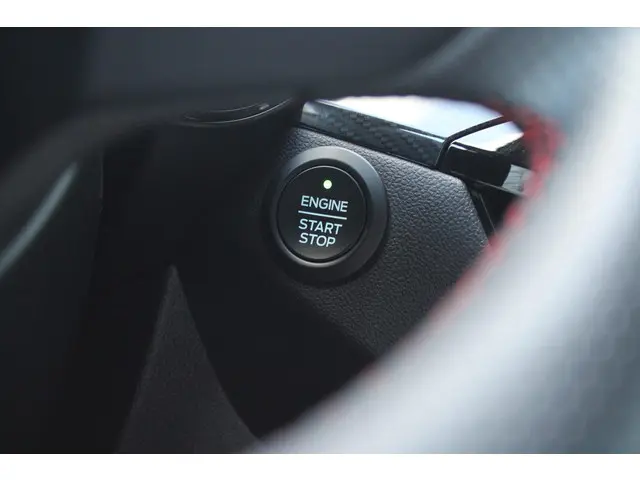 Ford Kuga 2.5 PHEV ST-Line 2024 Hybride Benzine 25