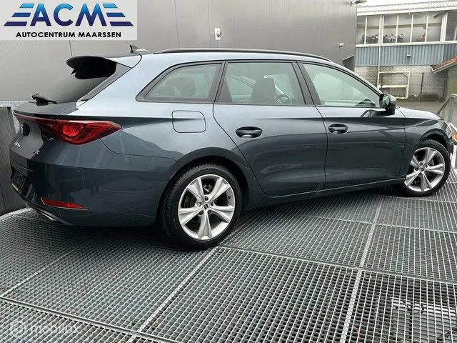 SEAT Leon Sportstourer 1.5 eTSI FR Business 2024 Benzine 2