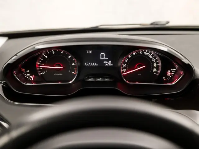 Peugeot 208 1.2 VTi Sport 2013 Benzine 19