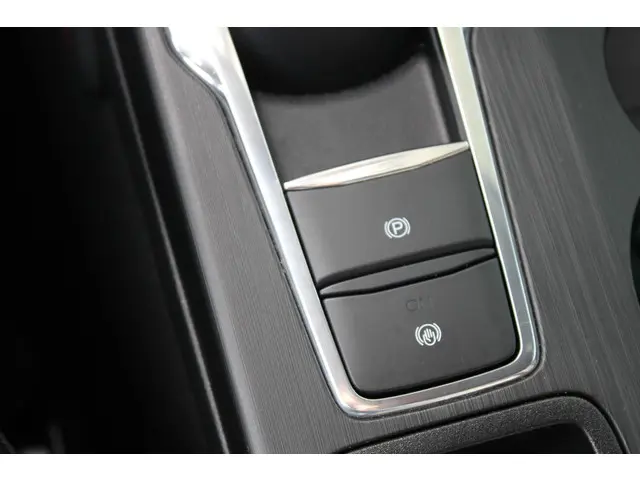 Ford Kuga 2.5 PHEV ST-Line X 2025 Hybride Benzine 28