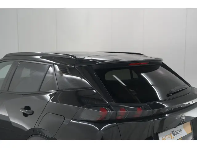 Peugeot 2008 PureTech 130 GT-Line 2020 Benzine 19