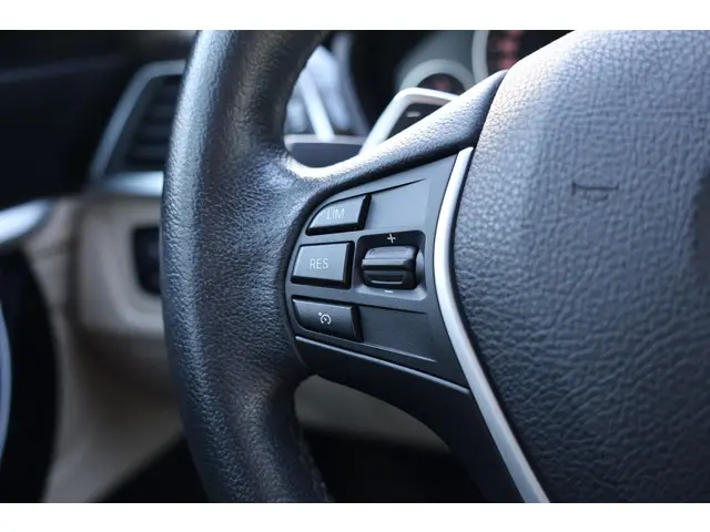 BMW 3 Serie GT 320i High Executive 2020 Benzine 21