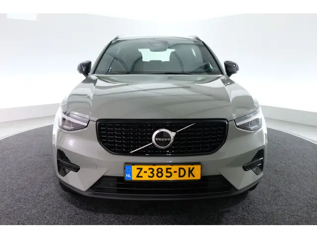 Volvo XC40 2.0 B4 Plus Dark 2024 Hybride Benzine 17