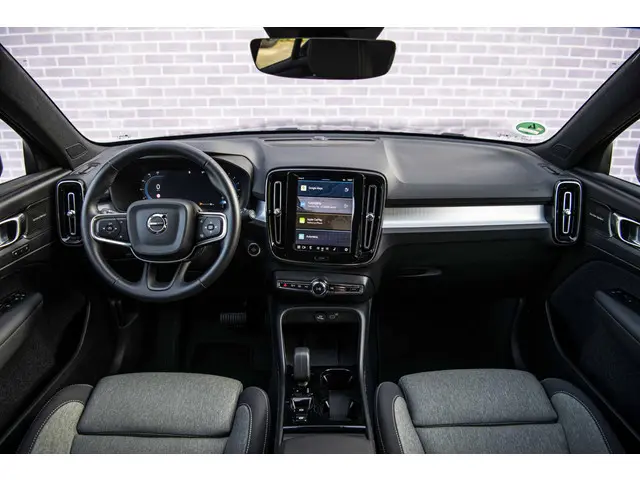 Volvo XC40 2.0 B3 Plus Black Edition 2025 Benzine 5