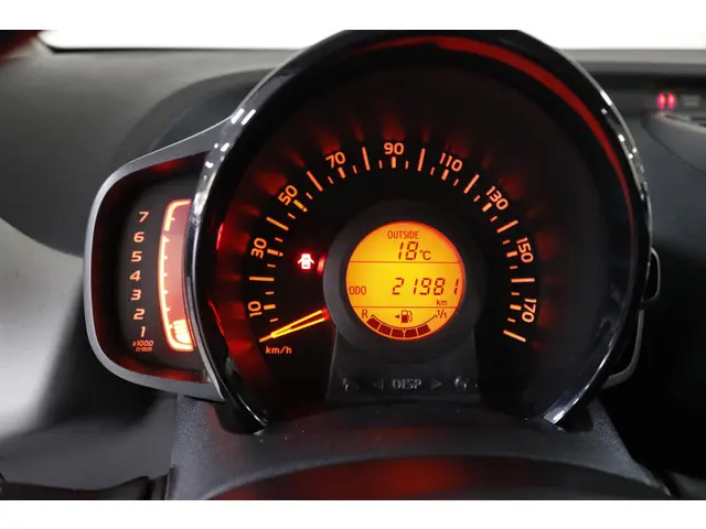 Toyota Aygo 1.0 VVT-i x-play 2017 Benzine 14