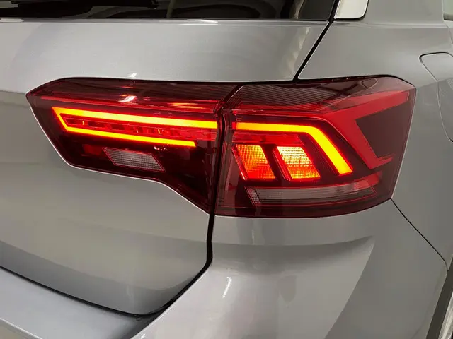 Volkswagen T-Roc 1.5 TSI R-Line 2025 Benzine 31