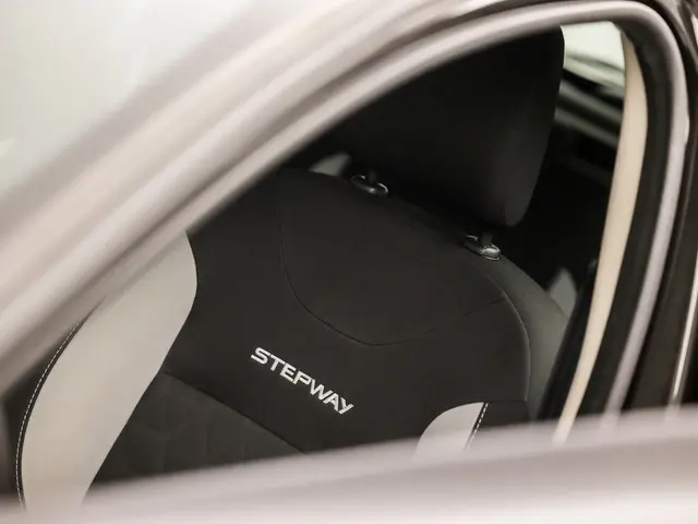 Dacia Sandero Stepway 0.9 TCe Lauréate 2016 Benzine 31