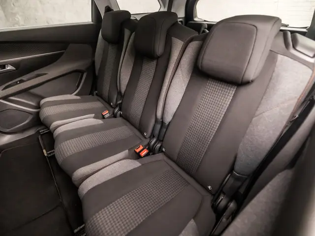 Peugeot 5008 1.2 PureTech Sport 7 Persoons 2017 Benzine 15