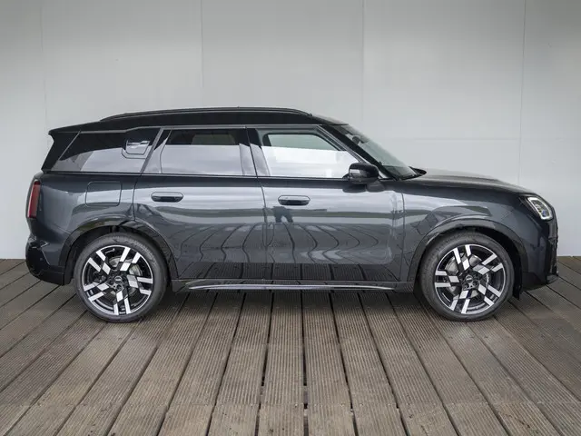 MINI Countryman C John Cooper Works XL 2026 Benzine 4