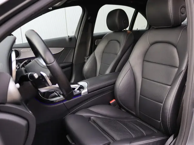 Mercedes-Benz C-Klasse 180 AMG-line 2019 Benzine 4