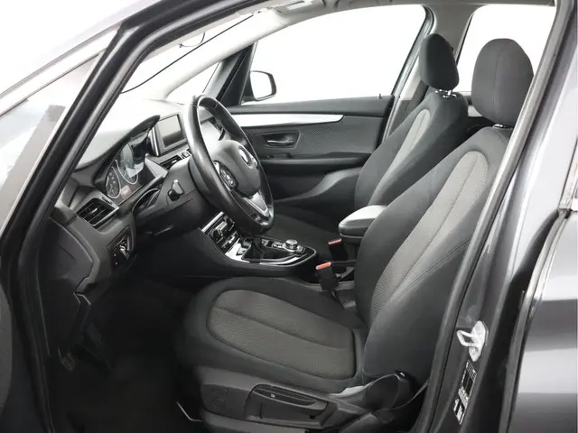 BMW 2 Serie Active Tourer 220i Essential 2015 Benzine 10