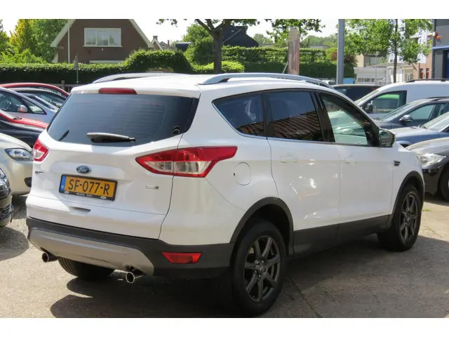Ford Kuga 1.5 Trend , AIRCO , NAVI , LM VELG 2016 Benzine 20