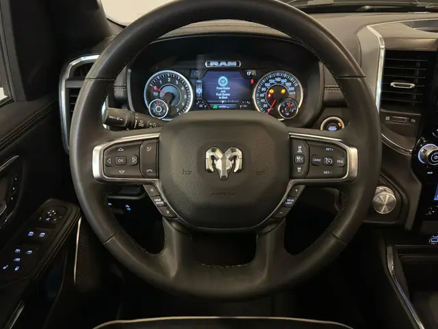 Dodge Ram 1500 5.7 V8 4x4 Crew Cab Laramie 2024 LPG/Gas 25