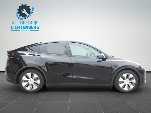 Tesla Model Y Long Range AWD 75 kWh 2023 Elektrisch 10