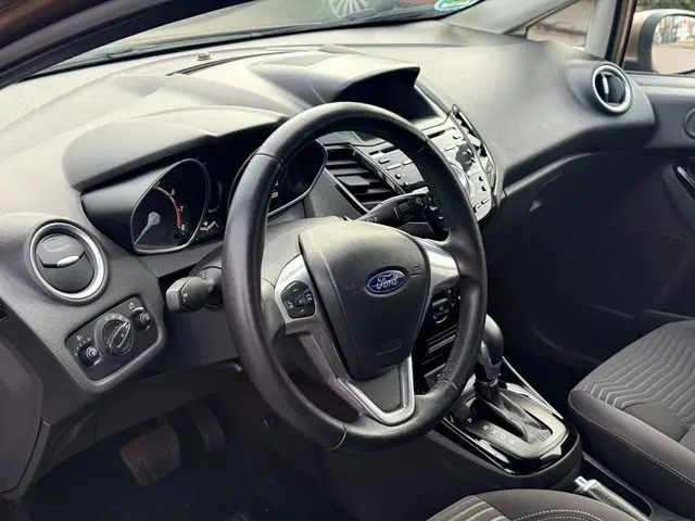 Ford Fiesta 1.0 EcoBoost Titanium automaat 2014 Benzine 8