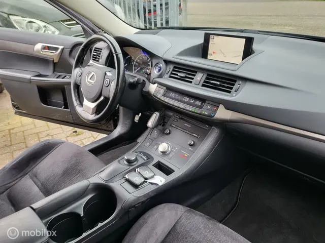 Lexus CT 200h Luxury Line 2017 Hybride Benzine 16