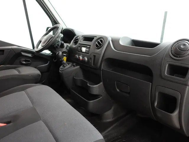 Renault Master L2H2 145PK 2020 Diesel 36