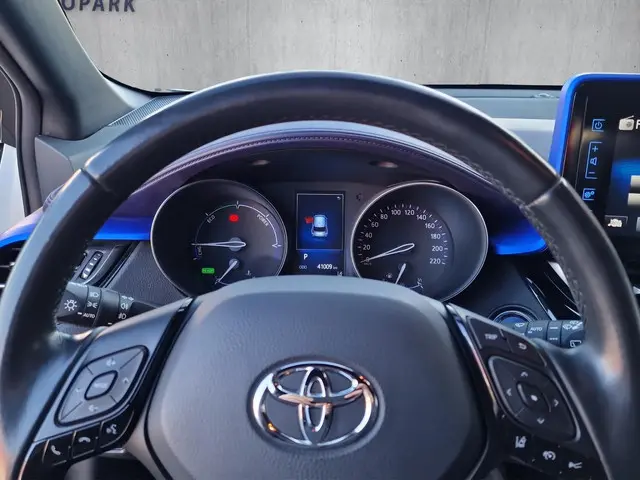 Toyota C-HR 1.8 Hybrid Bi-Tone 2017 Hybride Benzine 10